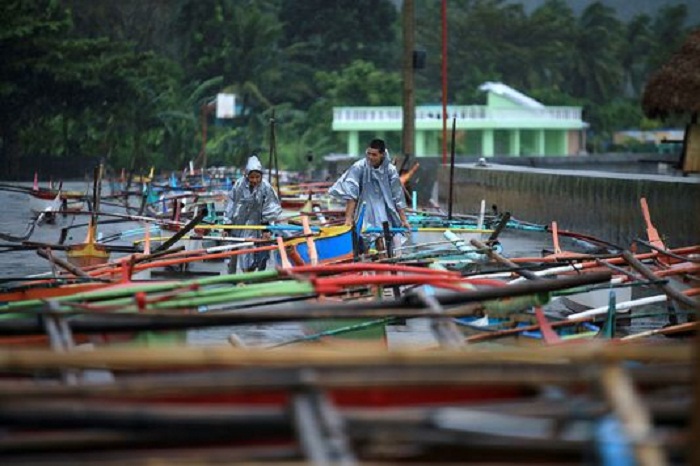 Typhon aux Philippines: 6 morts, 18 disparus